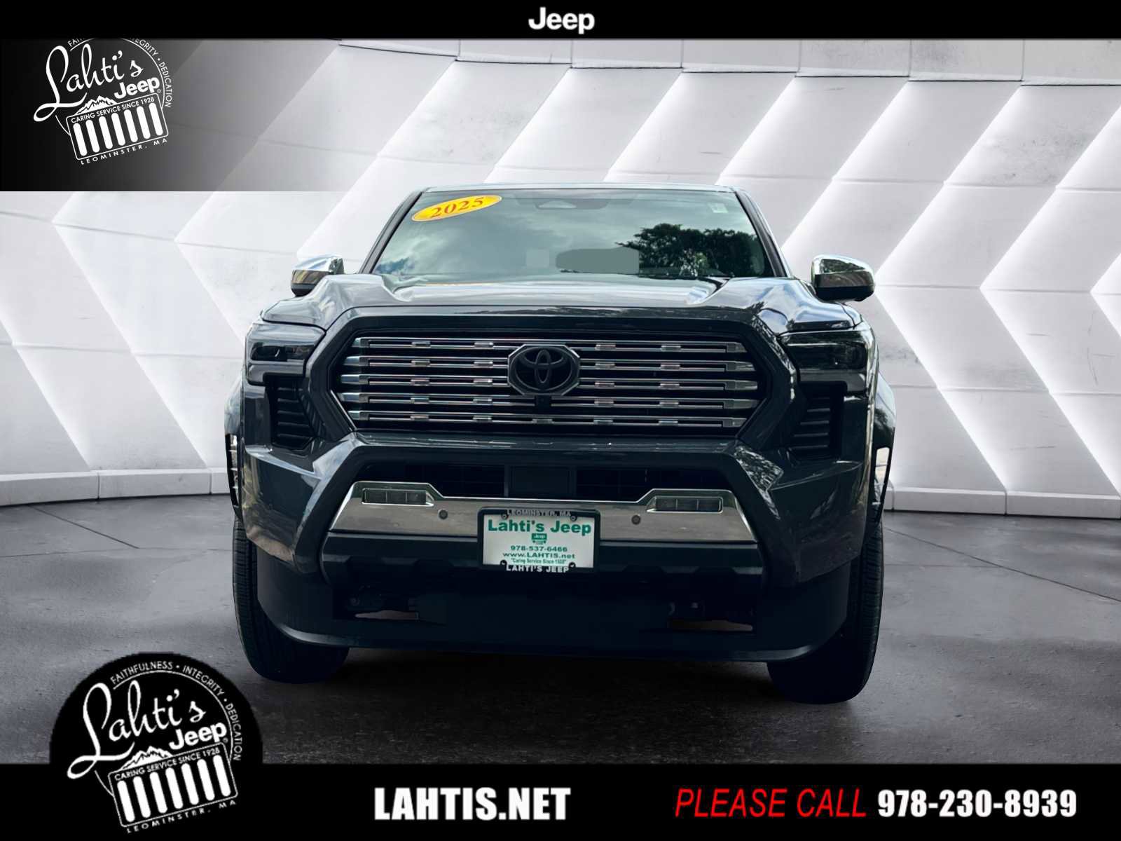 Used 2025 Toyota Tacoma Limited image 2