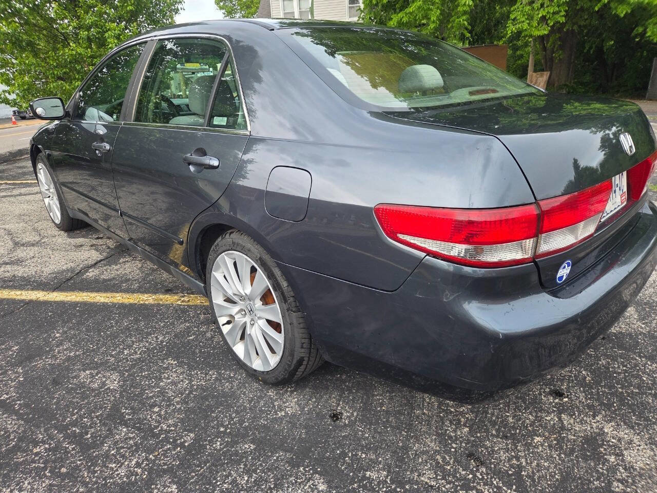 Used 2004 Honda Accord LX image 9