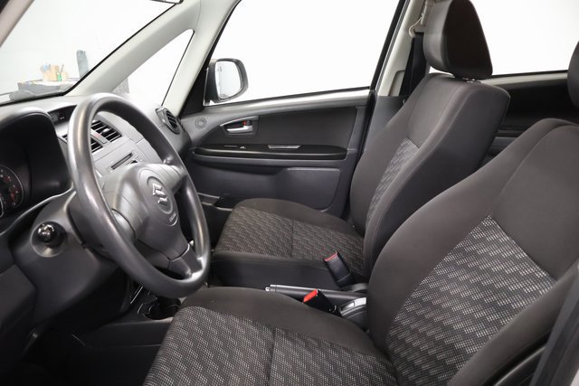 Used 2008 Suzuki SX4 AWD Hatchback image 11