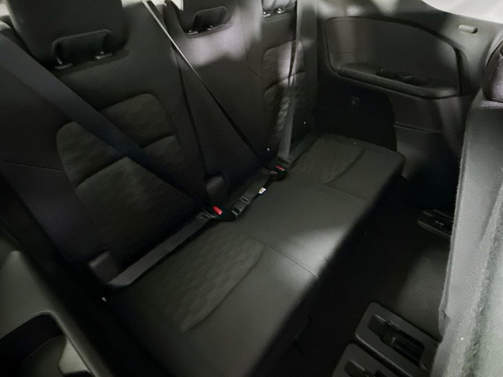 Certified 2024 Nissan Pathfinder SV w/ Black Appearance Package image 29