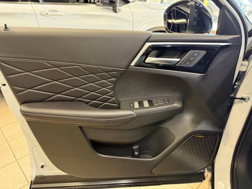 New 2026 Mitsubishi Outlander SEL Black Edition FWD image 25