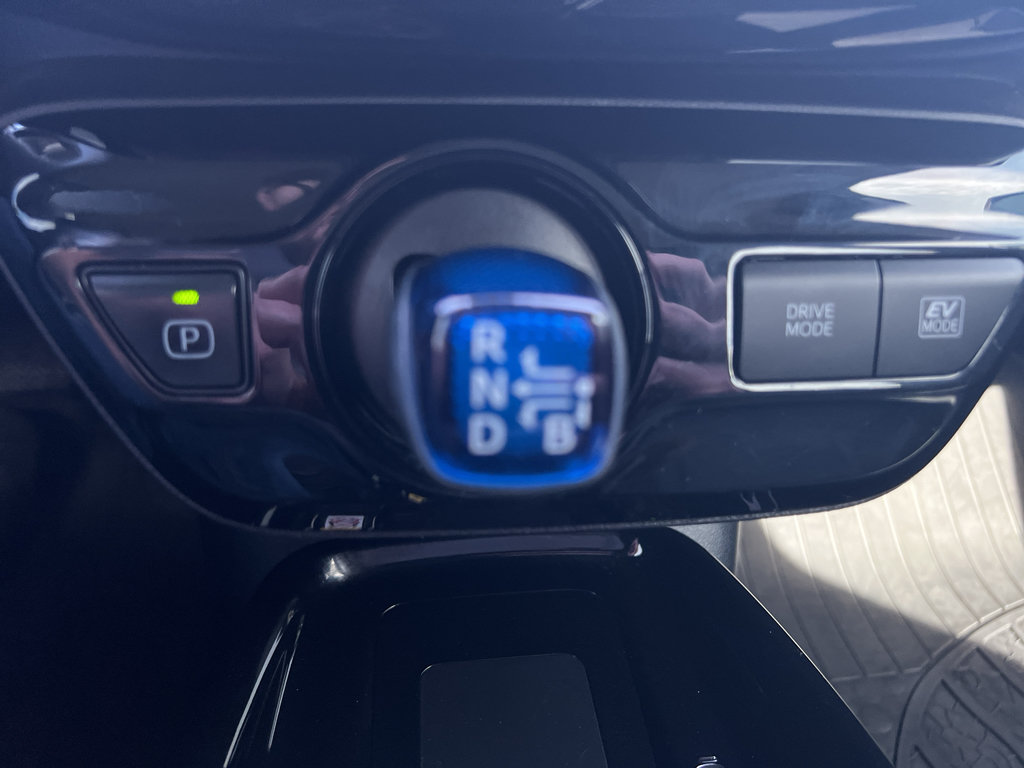 Used 2020 Toyota Prius XLE w/ Advanced Technology Package AWD/4WD image 16