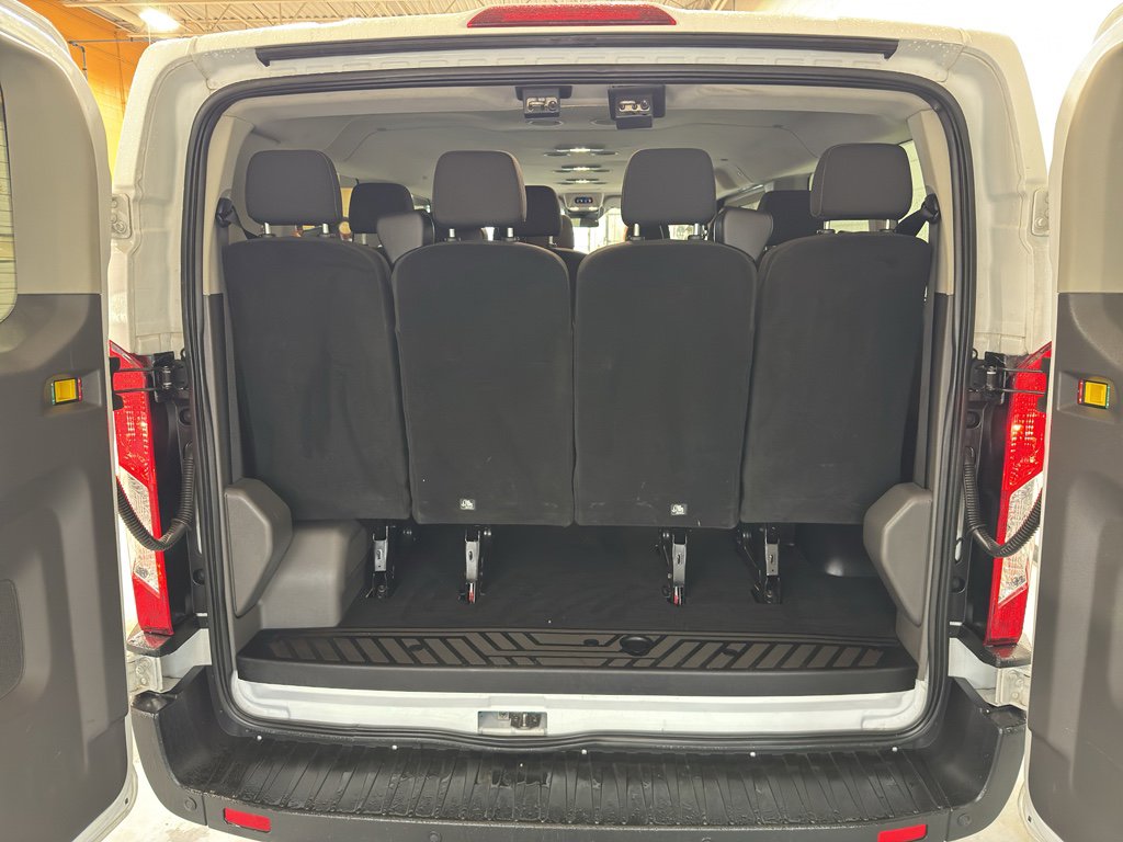 Used 2023 Ford Transit 350 XLT image 18