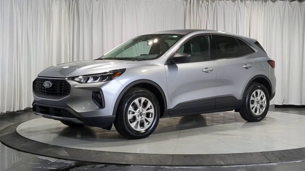 Used 2023 Ford Escape Active AWD/4WD image 5