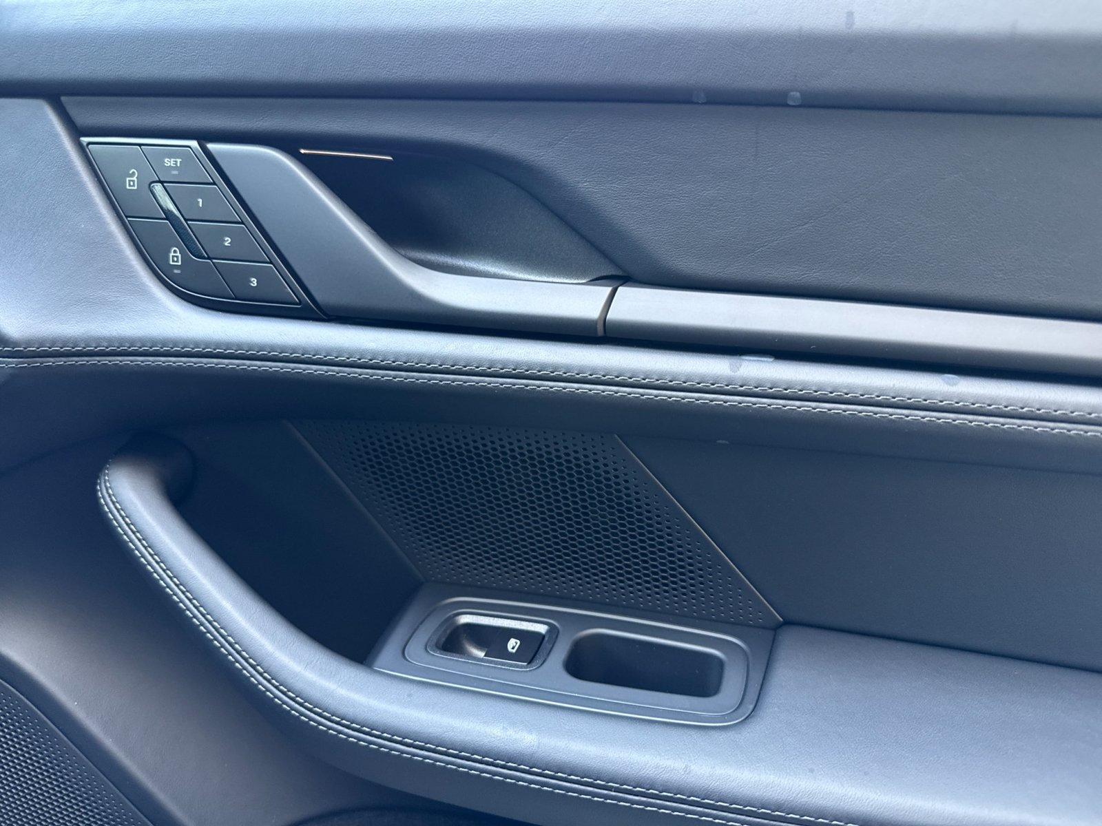 New 2026 Porsche Taycan 4S AWD/4WD image 19