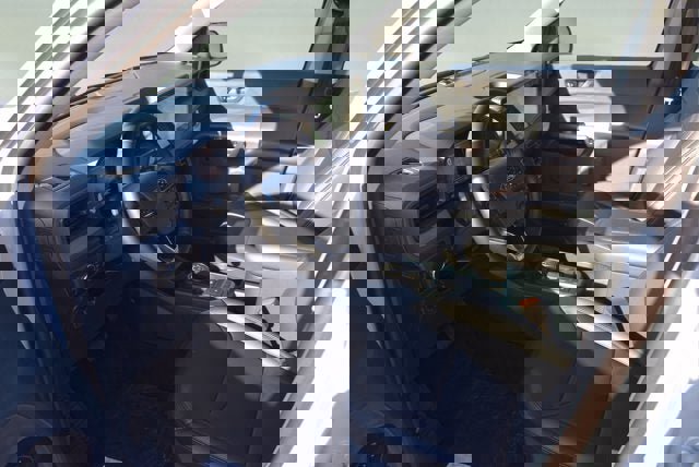 New 2025 Ford Maverick Lariat w/ Black Appearance Package image 6