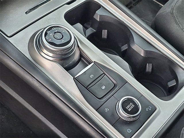 Used 2023 Ford Explorer XLT image 29
