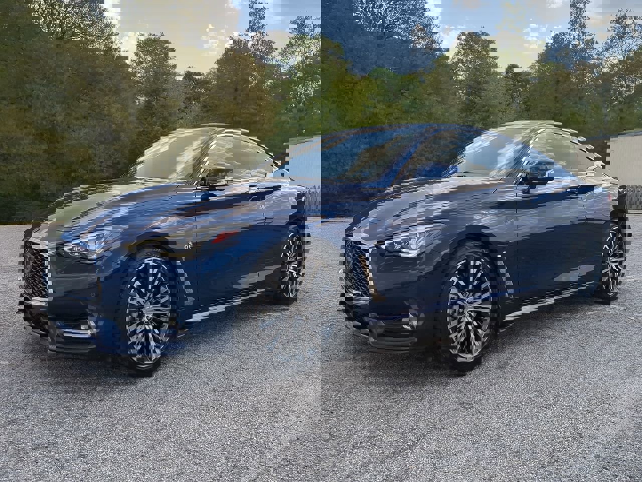 Used 2019 INFINITI Q60 3.0t Luxe w/ Essential Package image 6