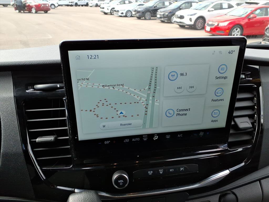 Used 2023 Ford Transit 350 XLT image 9