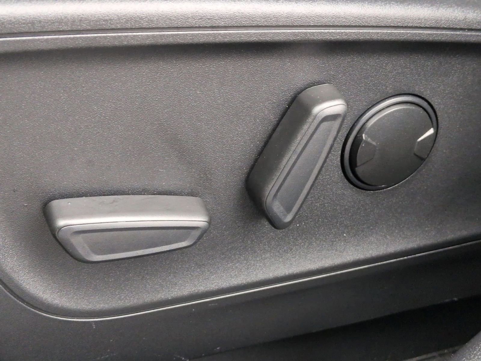 Certified 2023 Ford Escape ST-Line w/ Tech Pack #1 image 19