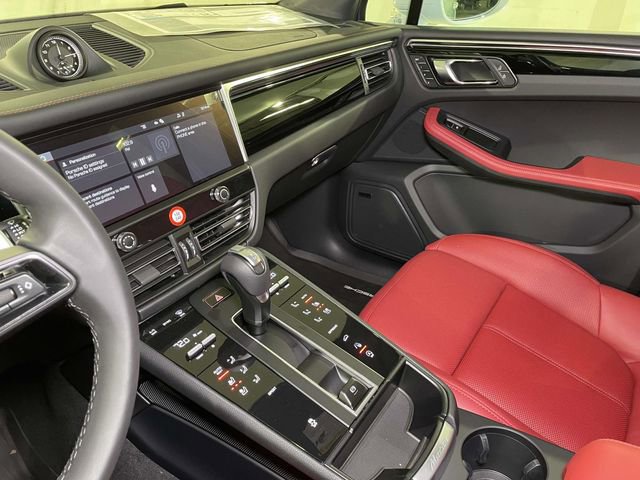 New 2026 Porsche Macan image 36