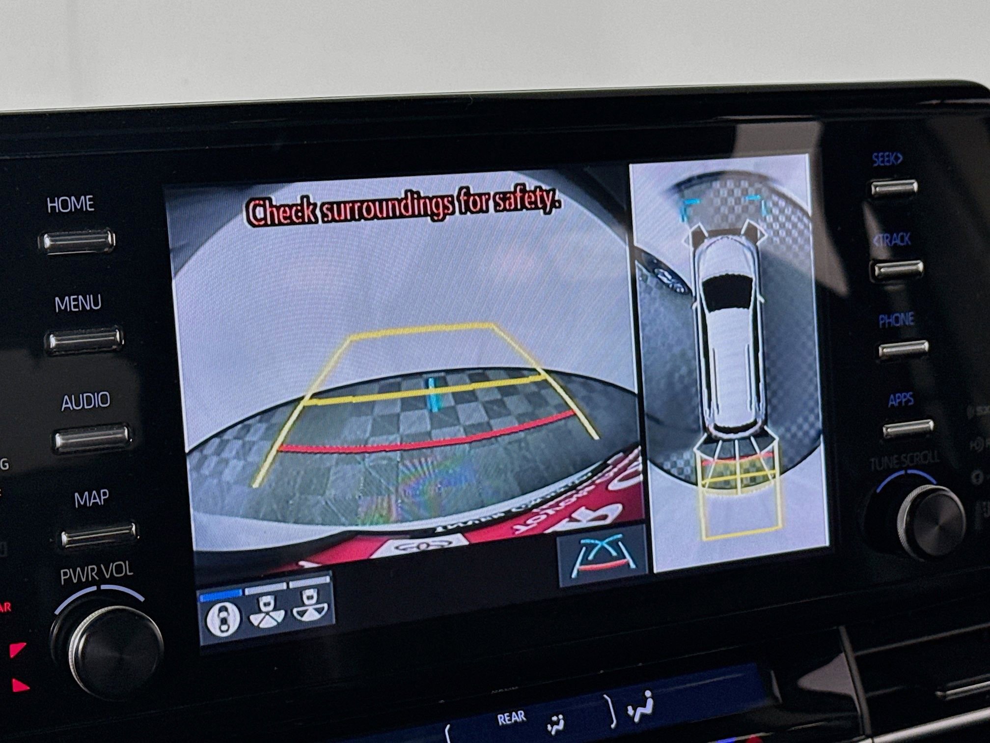 Certified 2022 Toyota Sienna Platinum image 17