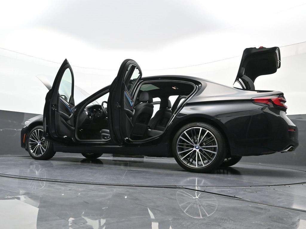 Used 2022 BMW X7 xDrive40i w/ Cold Weather Package image 26