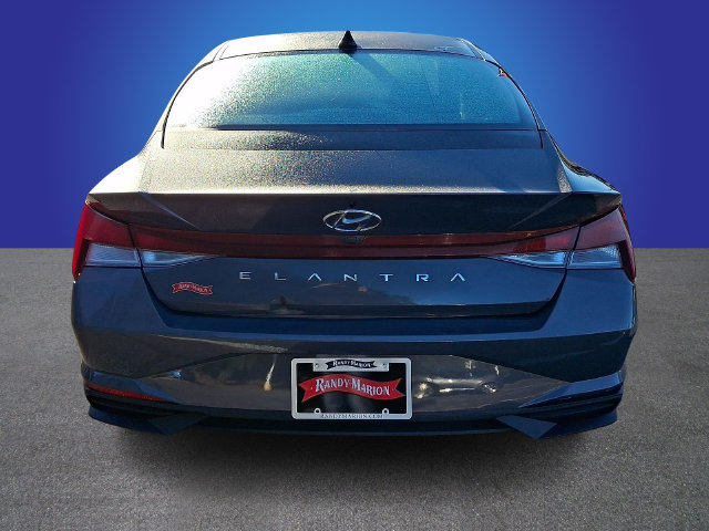 Used 2023 Hyundai Elantra SEL w/ Convenience Package FWD image 5
