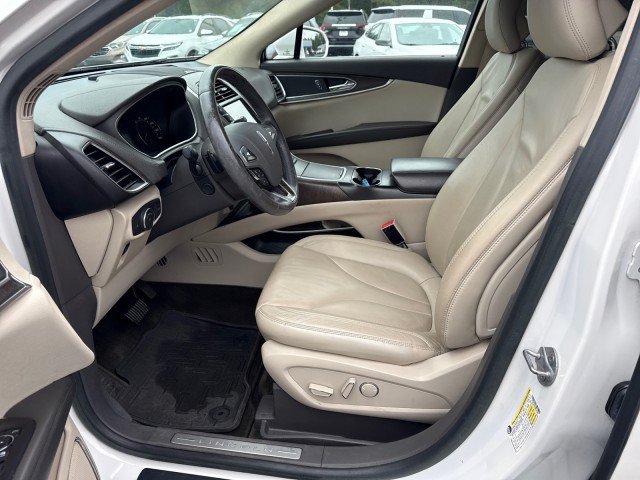 Used 2016 Lincoln MKX Select w/ Select Plus Package FWD image 16