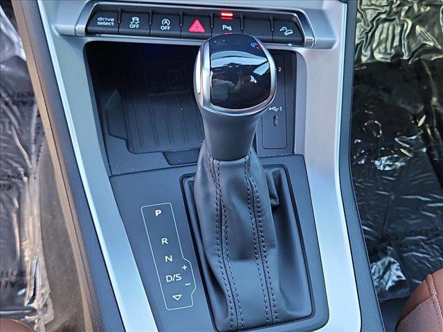 Certified 2024 Audi Q3 2.0T Premium Plus image 12