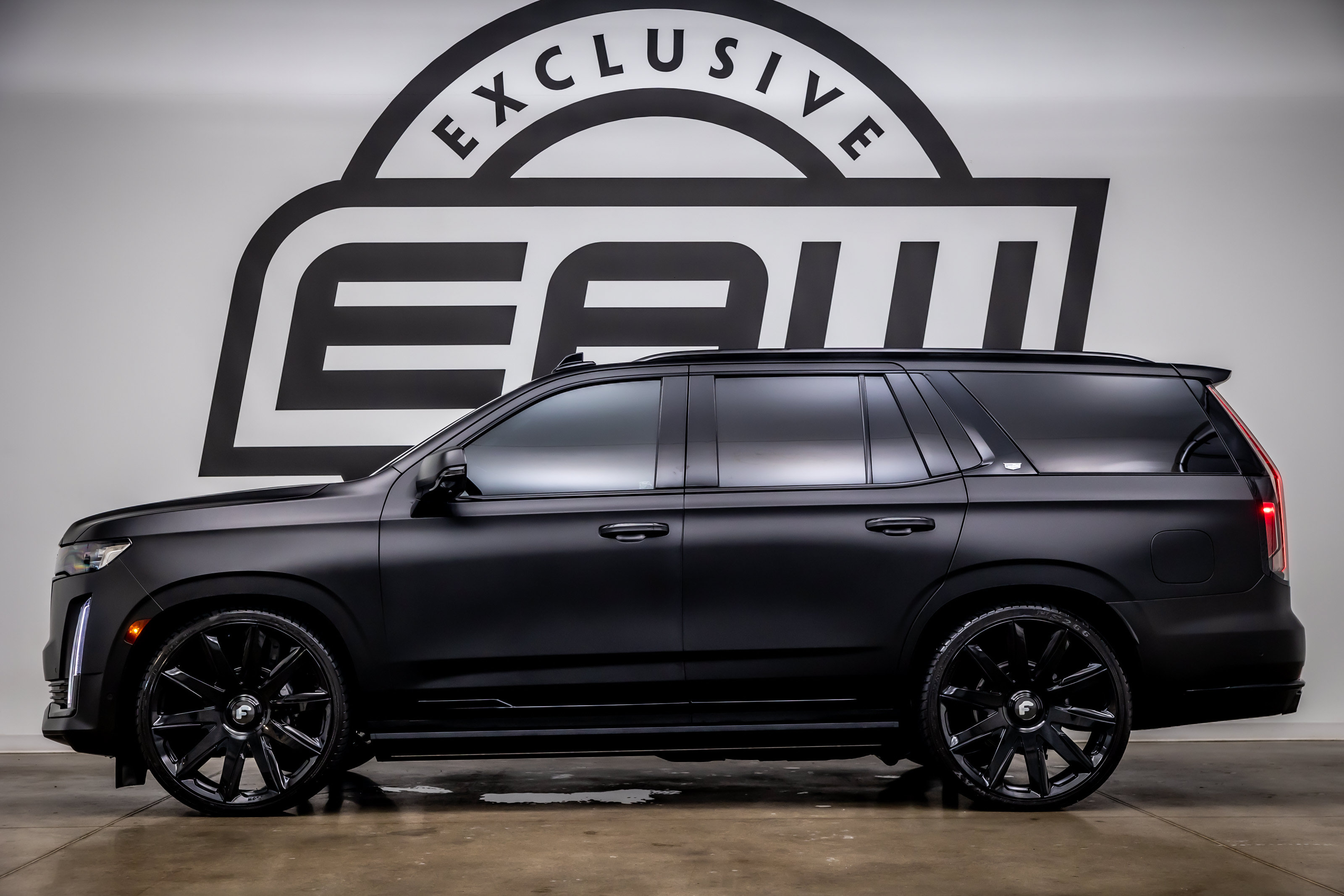 Used 2023 Cadillac Escalade Sport Platinum AWD/4WD image 6