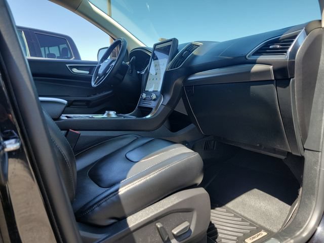 Used 2022 Ford Edge Titanium w/ Equipment Group 301A AWD/4WD image 23