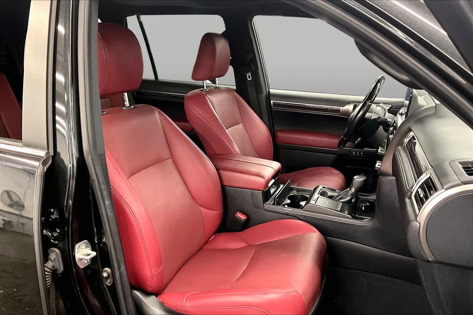 Used 2022 Lexus GX 460 Premium w/ Accessory Package AWD/4WD image 9