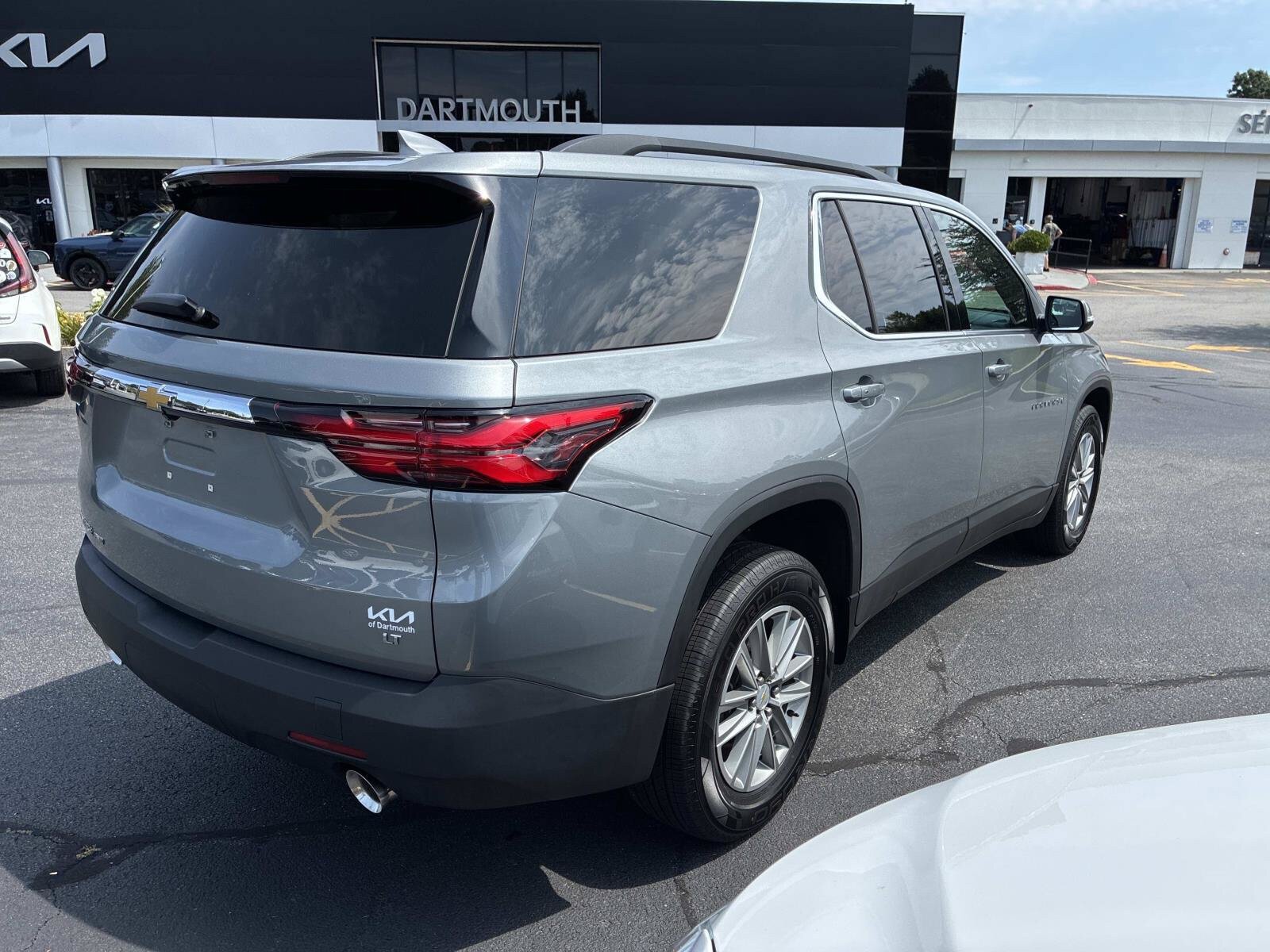 Used 2023 Chevrolet Traverse LT AWD/4WD image 7