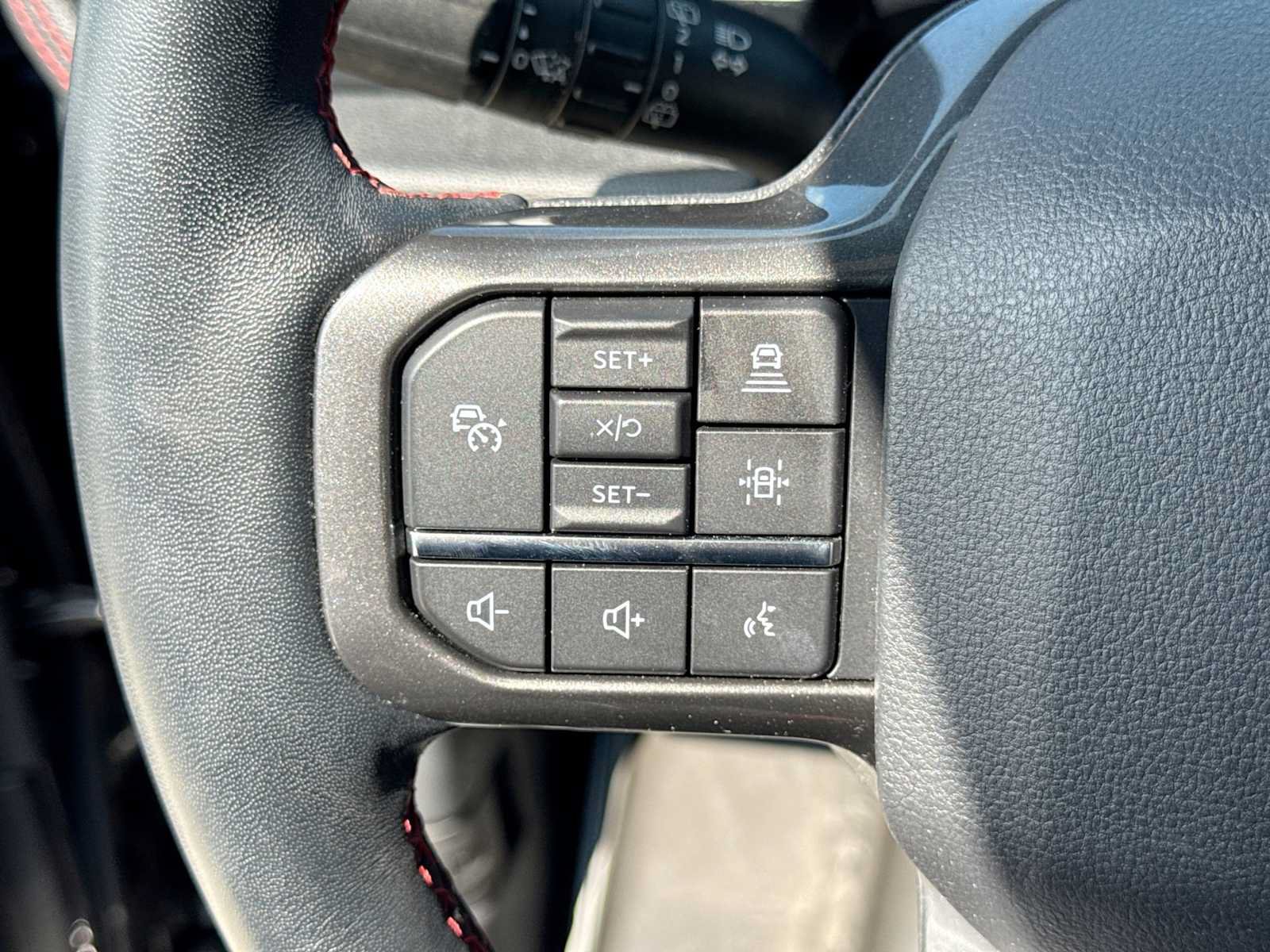 Used 2023 Ford Expedition Limited AWD/4WD image 25