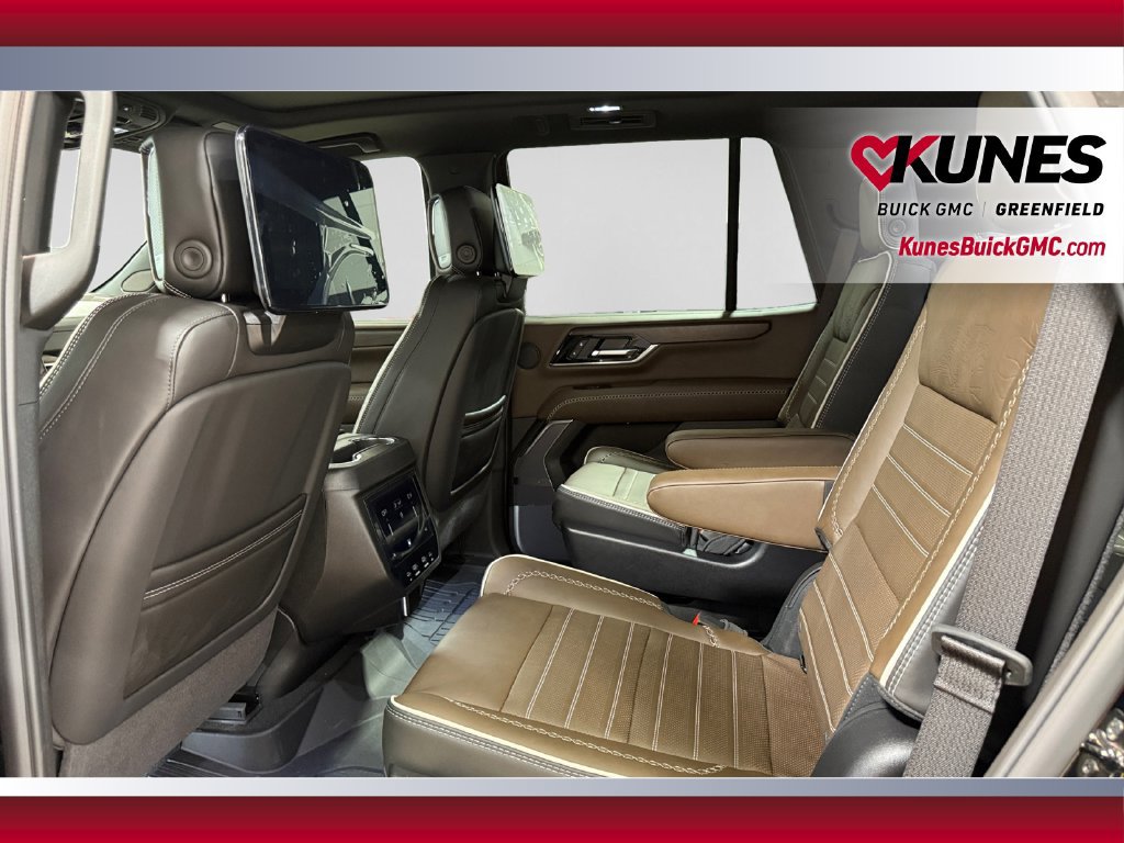 New 2026 GMC Yukon Denali Ultimate w/ LPO, Floor Liner Package AWD/4WD image 32