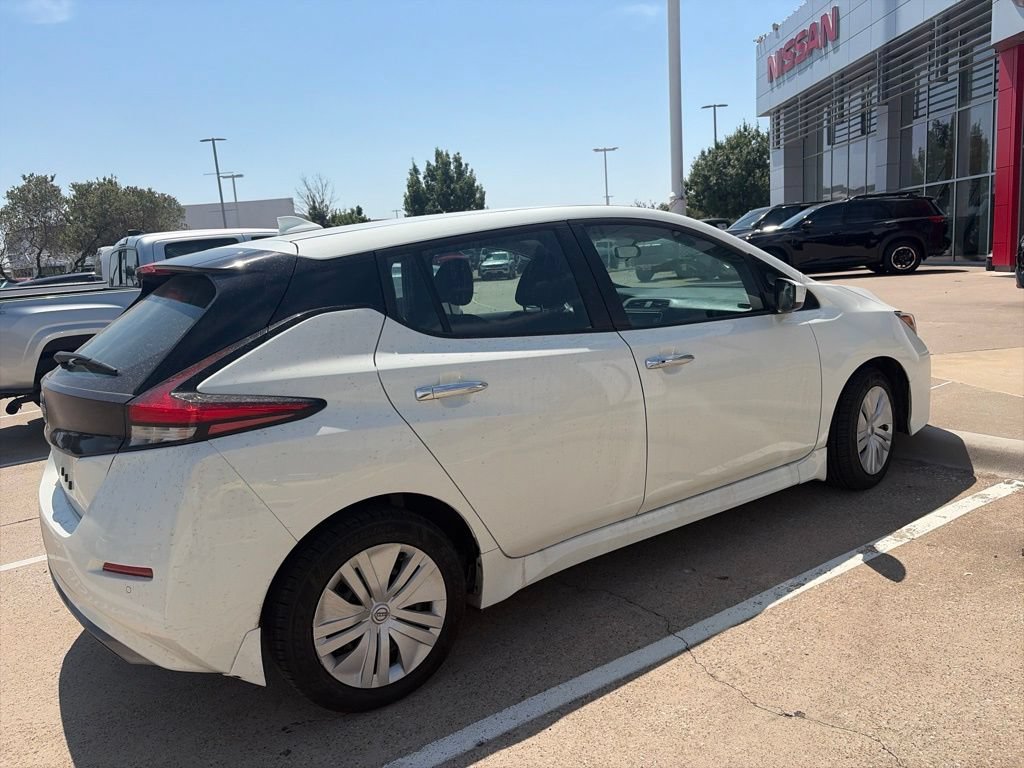 Certified 2025 Nissan Leaf S FWD image 5