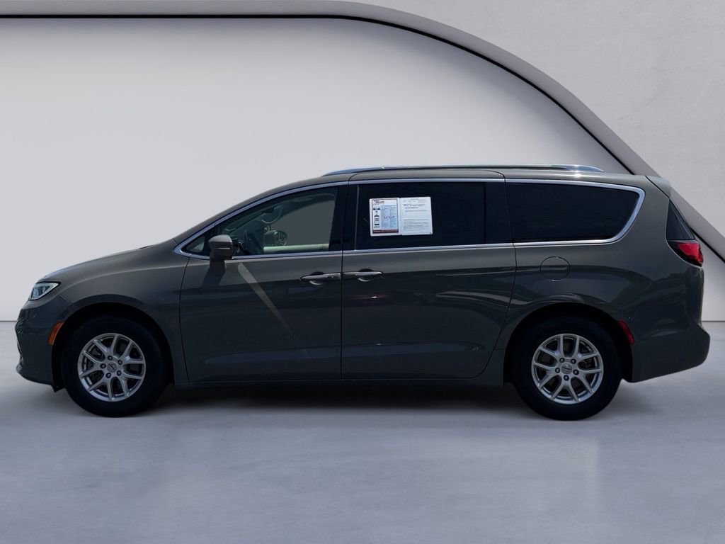 Used 2021 Chrysler Pacifica Touring-L FWD video 2