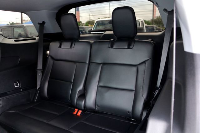 Used 2024 Ford Explorer XLT w/ Equipment Group 202A image 26
