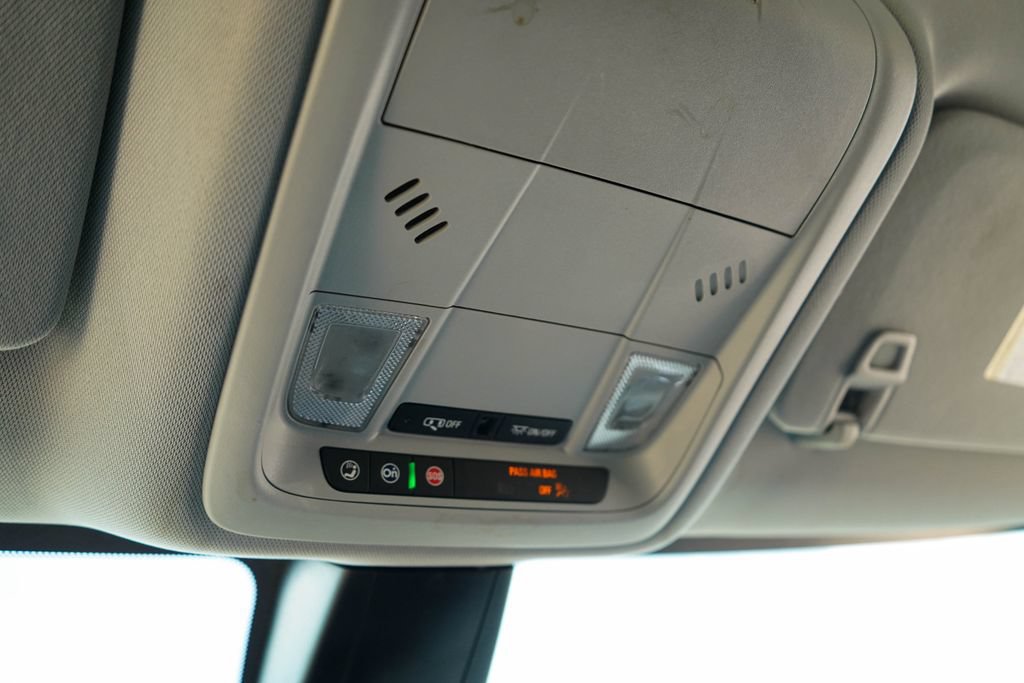 Used 2021 Chevrolet Blazer LT FWD image 12