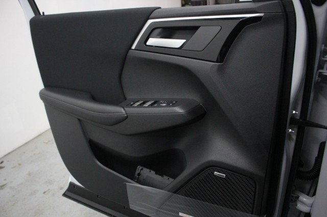 New 2026 Mitsubishi Outlander ES FWD image 15