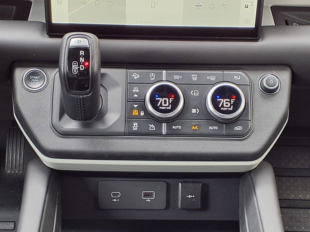 Used 2023 Land Rover Defender 110 SE image 20