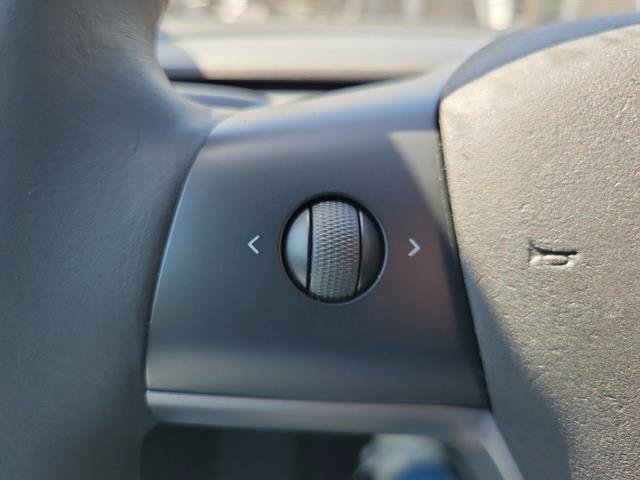 Used 2018 Tesla Model 3 Mid Range RWD image 44