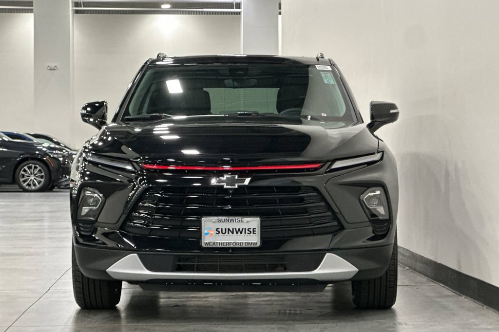 Used 2025 Chevrolet Blazer LT w/ Sound & Technology Package AWD/4WD image 9