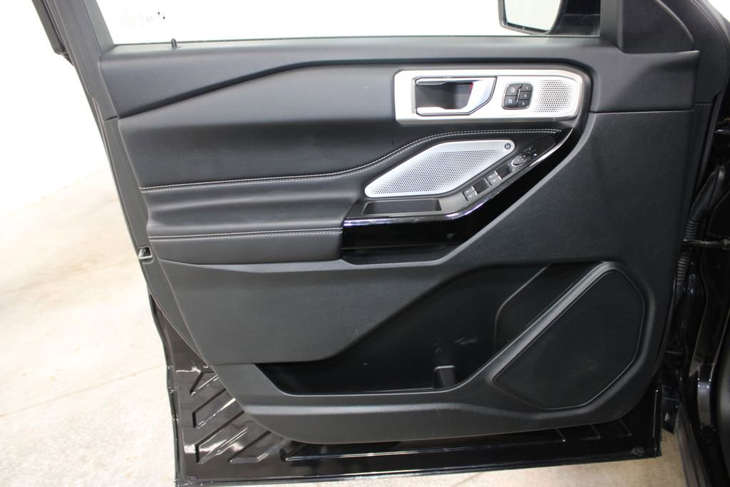 Used 2024 Ford Explorer ST w/ Equipment Group 401A AWD/4WD image 23