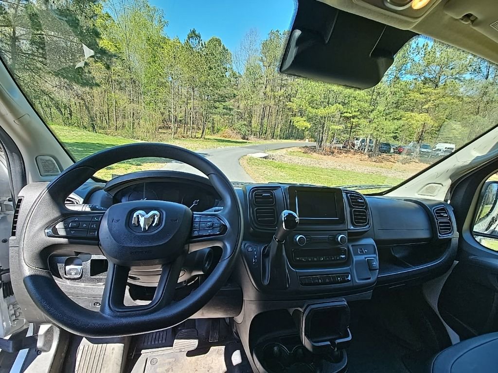 Used 2025 RAM ProMaster 2500 w/ Convenience Group image 11