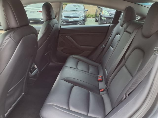 Used 2022 Tesla Model 3 Long Range AWD/4WD image 17