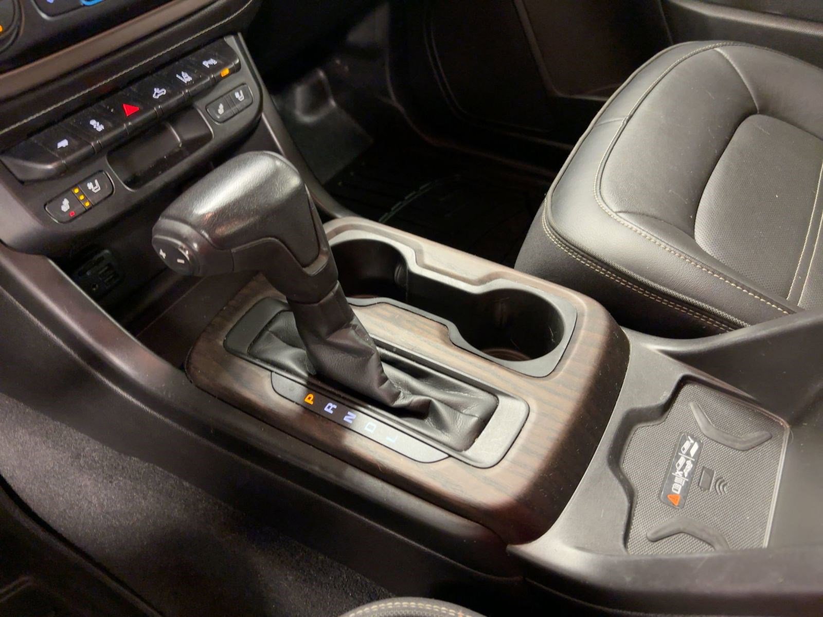 Used 2021 GMC Canyon Denali image 17