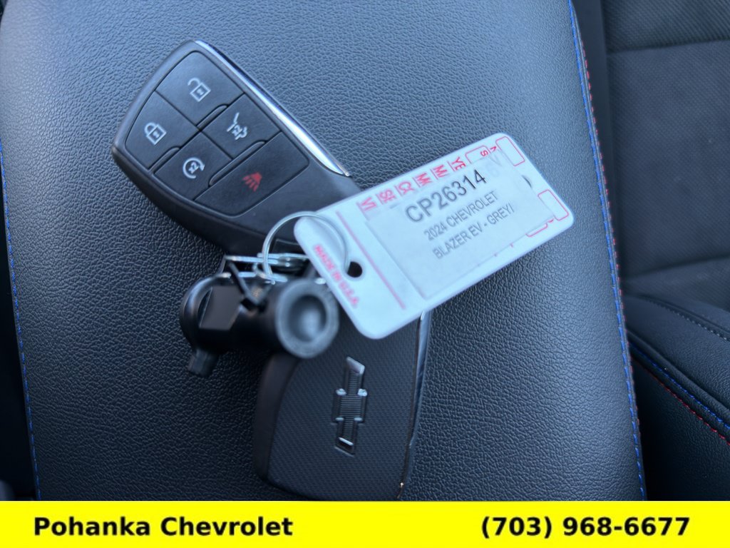 Certified 2024 Chevrolet Blazer EV RS AWD/4WD image 40