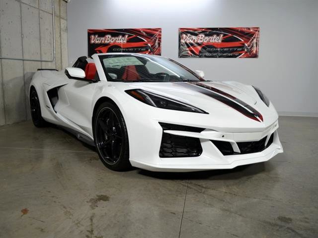 New 2025 Chevrolet Corvette E-Ray w/ Battery Protection Package image 2