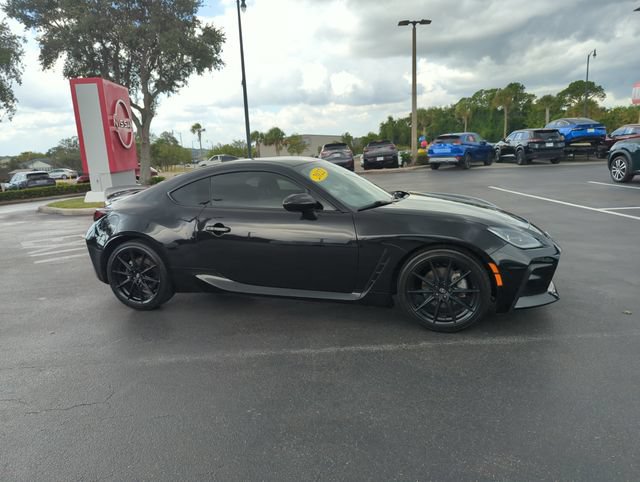 Used 2022 Toyota GR86 Premium RWD image 2