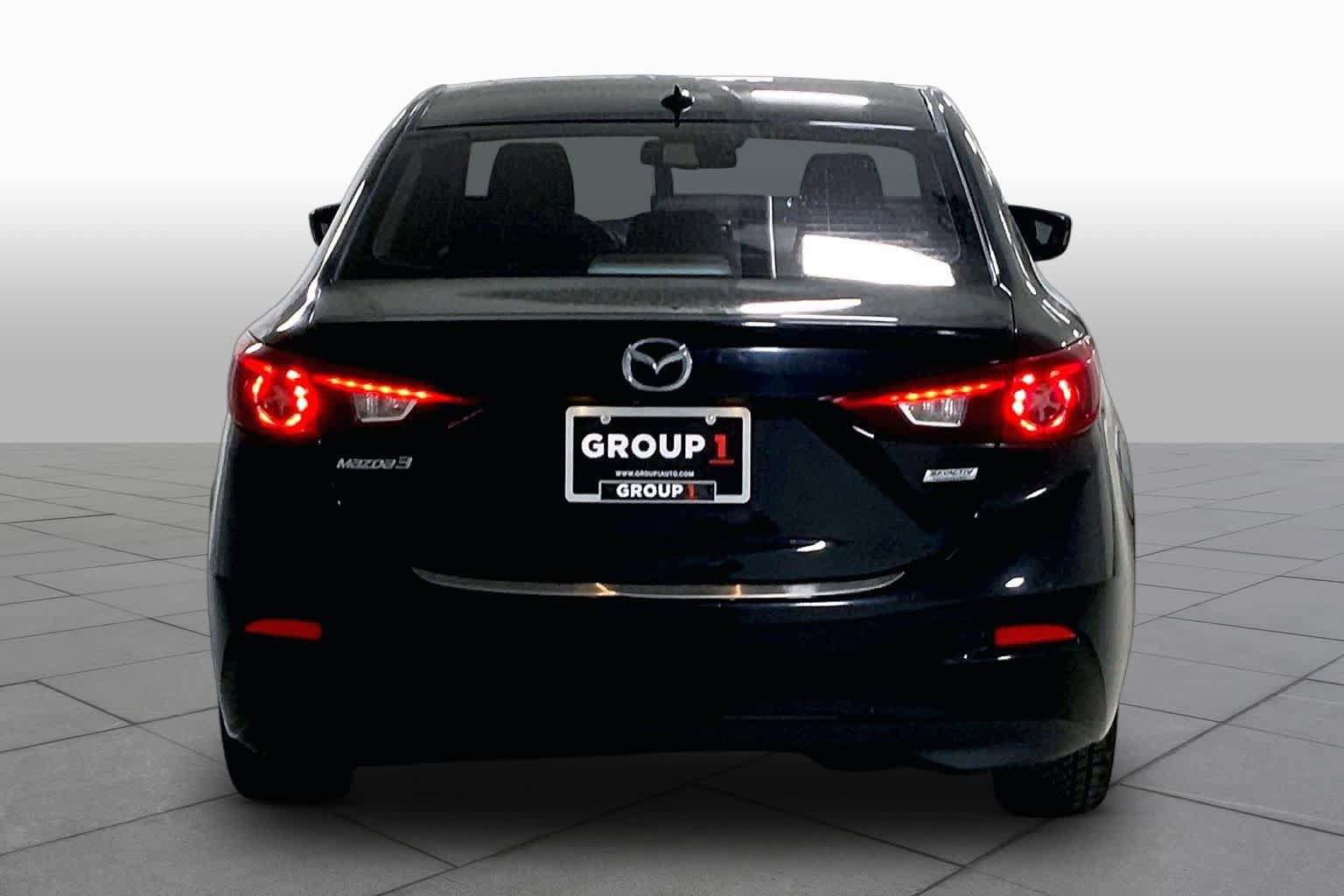 Used 2014 MAZDA MAZDA3 s Grand Touring w/ Technology Package FWD image 4