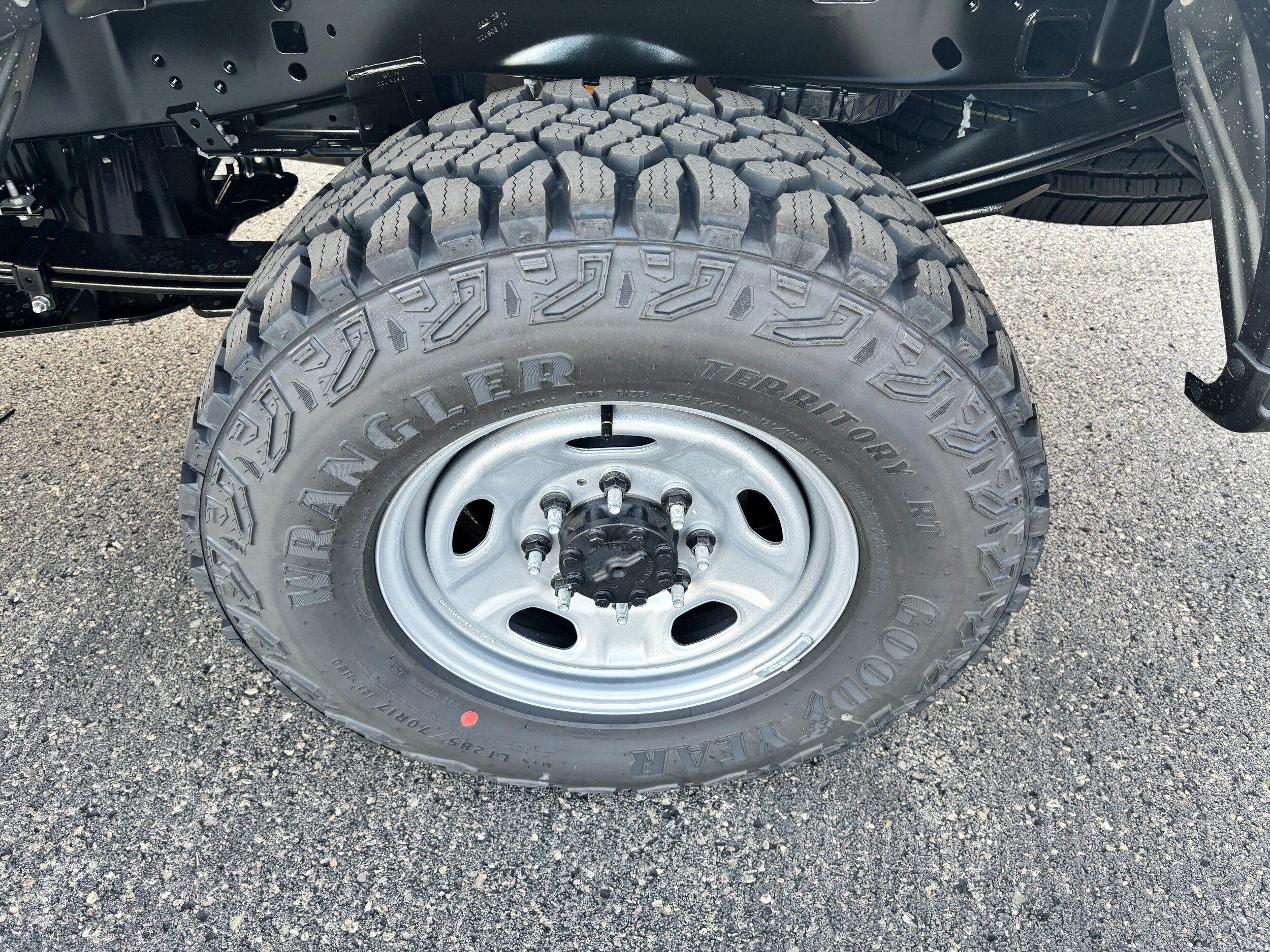 New 2027 Ford F250 XL w/ XL Off-Road 33" Tire Package AWD/4WD image 7