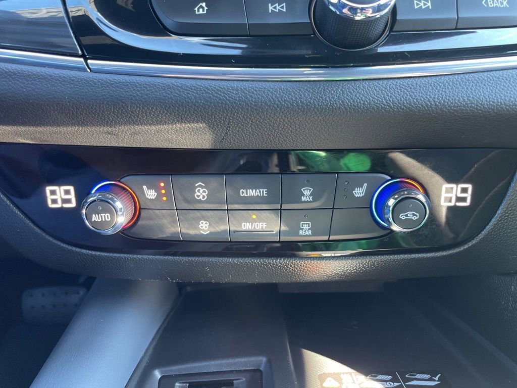 Used 2023 Buick Enclave Essence w/ Experience Buick Package image 23