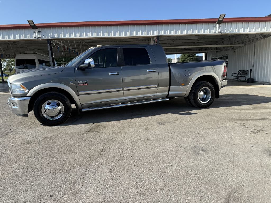 Used 2010 Dodge Ram 3500 Truck Laramie w/ Chrome Accents Group RWD image 7