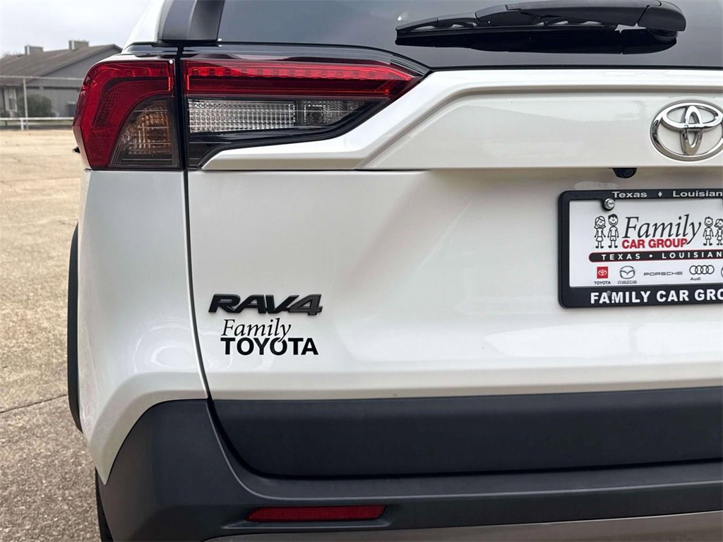 Used 2023 Toyota RAV4 Adventure image 8