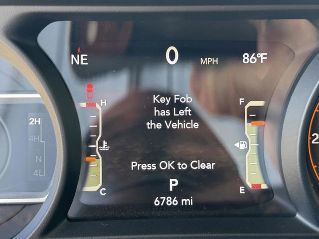 Used 2025 Jeep Gladiator Mojave w/ Convenience Group image 34