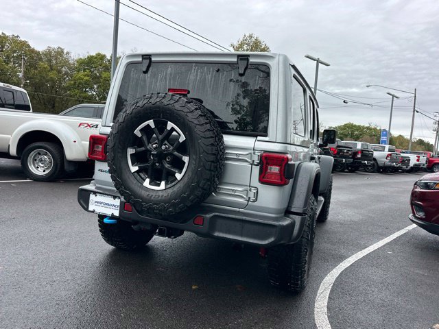 Used 2024 Jeep Wrangler Unlimited Rubicon 4xe w/ Technology Group AWD/4WD image 16