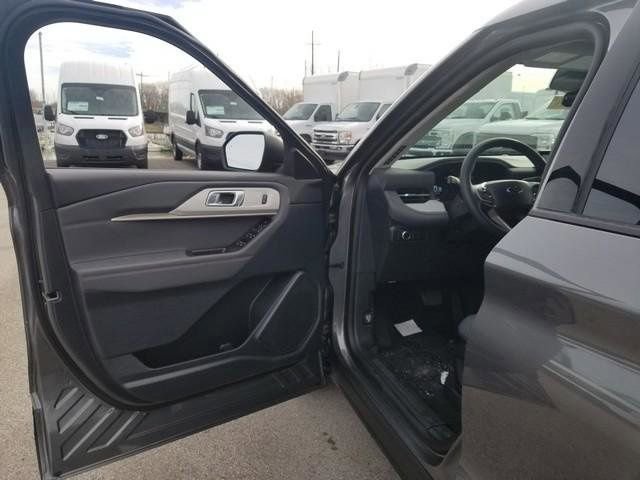 New 2026 Ford Explorer Active image 13