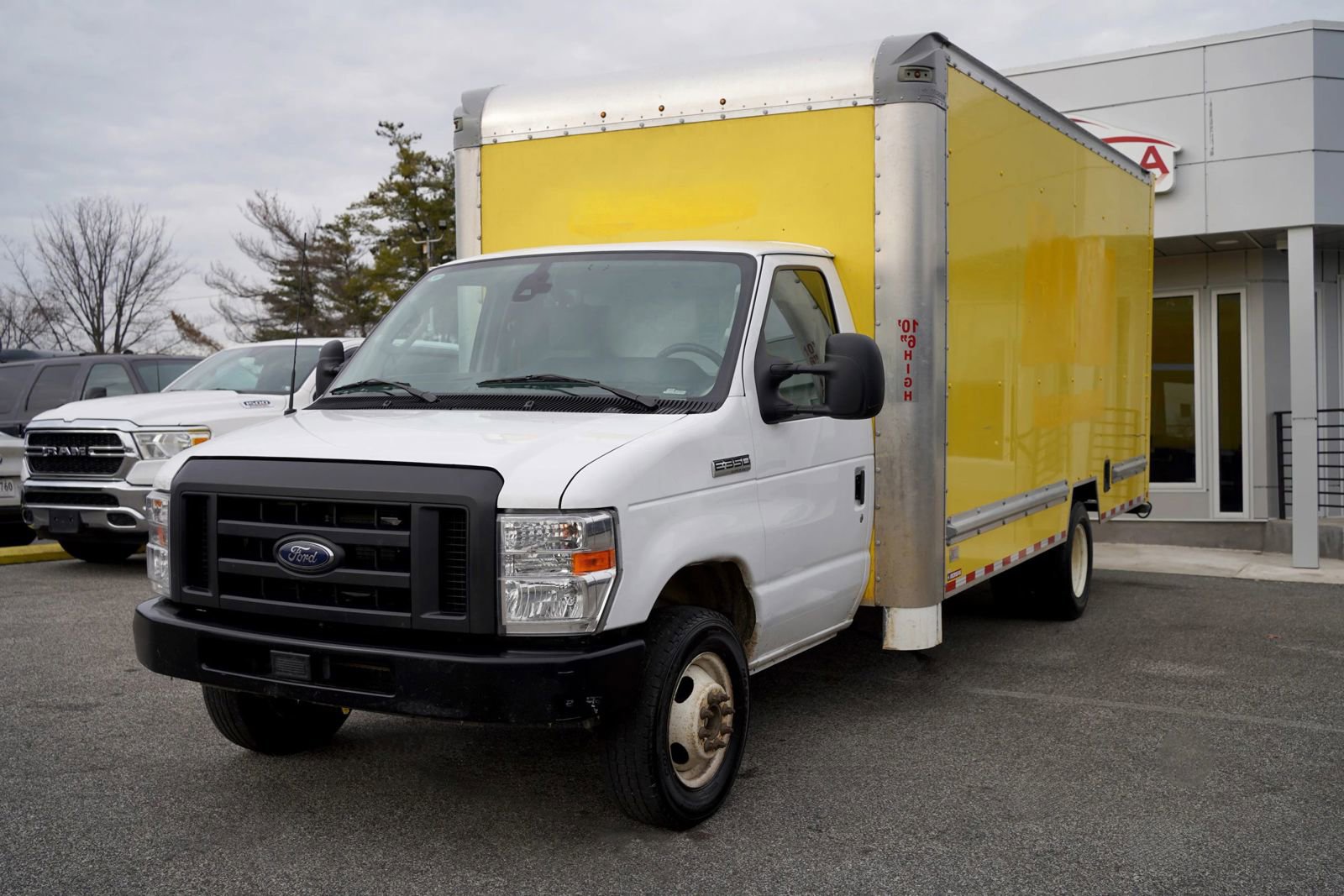 Used 2024 Ford E-350 and Econoline 350 Super Duty w/ Driver's Safety Package RWD image 1